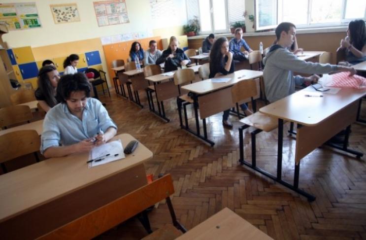 Започна матурата по БЕЛ за зрелостниците