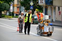 Подновяват пътната маркировка във Велико Търново