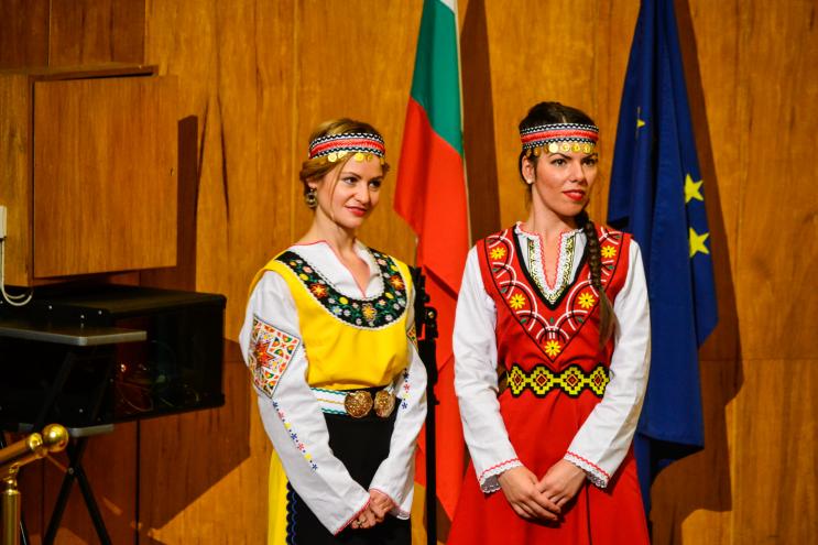 Чужденци от три континента изучават  българския език и културата във Велико Търново