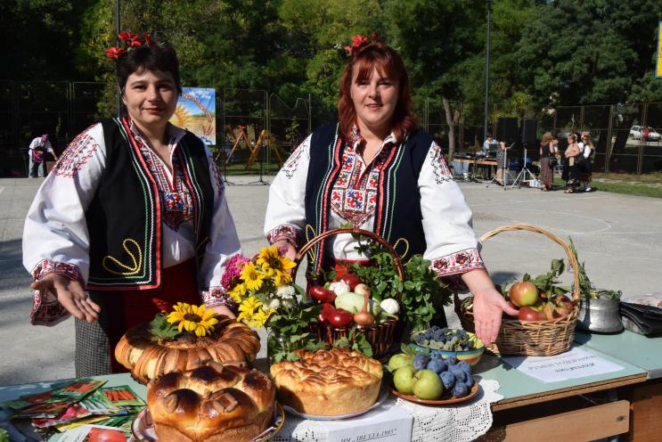 Поликраище кани на Празник на плодородието с фолклорна програма и кулинарни изкушения