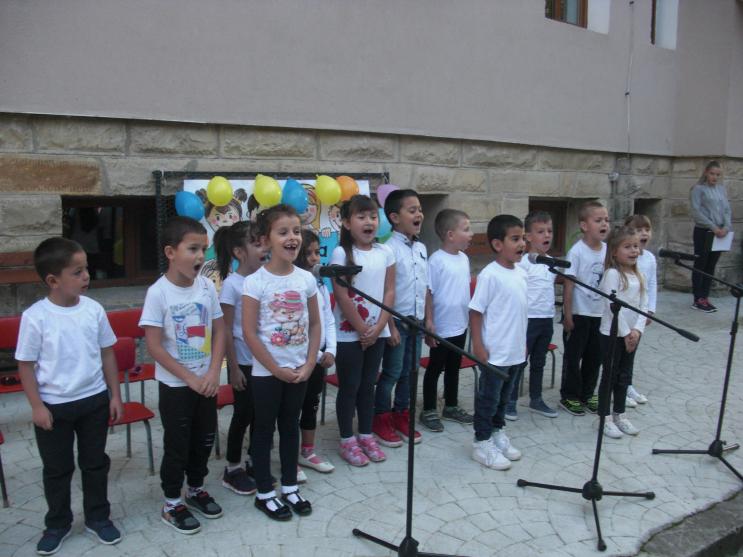 Откриха новата учебна година в Центъра за подкрепа на личностното развитие в Елена