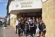 Ученици поеха управлението на Община Елена
