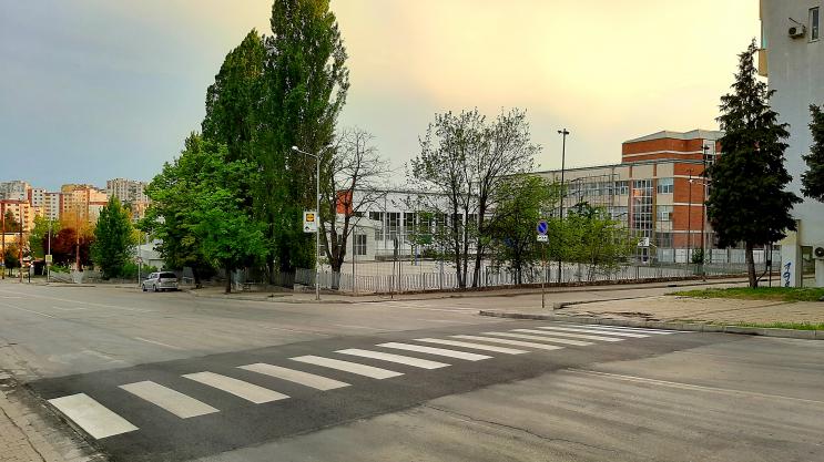 Нови повдигнати пешеходни пътеки са изградени във Велико Търново